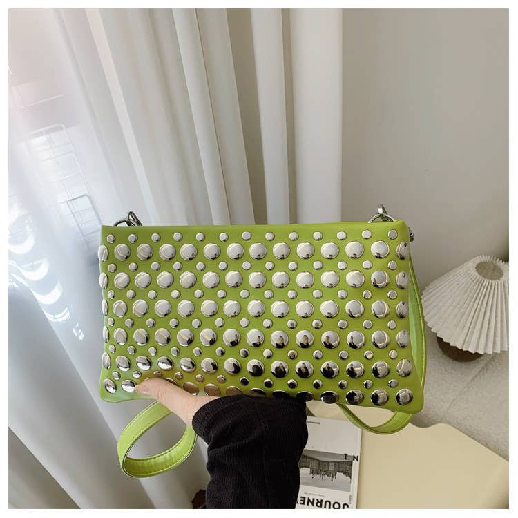 Personalized trendy riveted single-shoulder bag