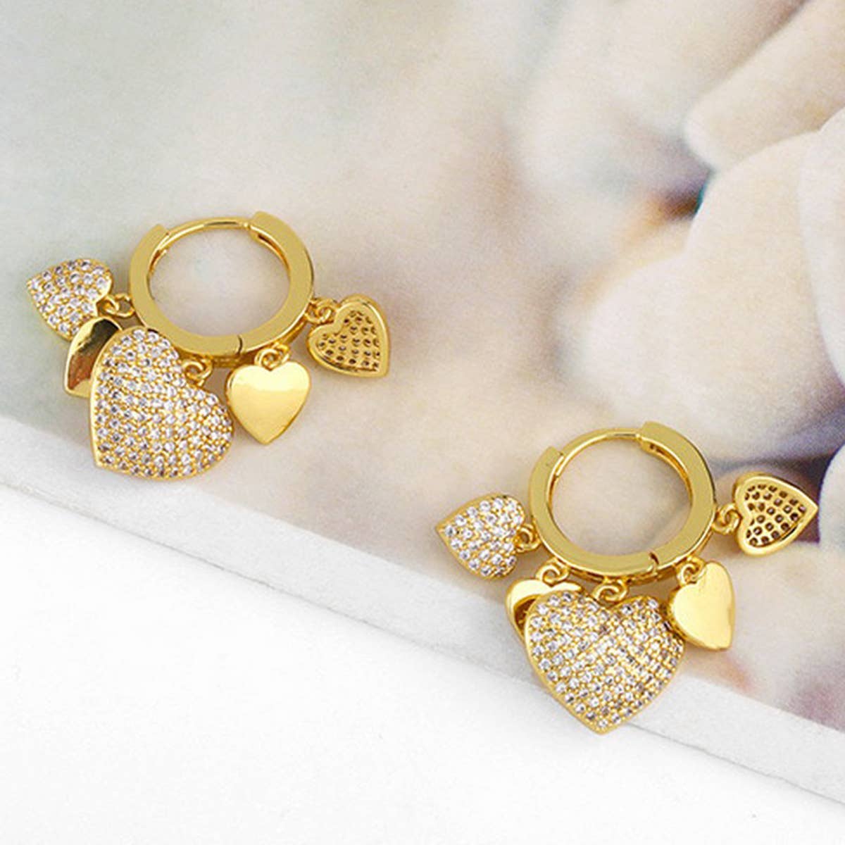 HEART SHAPED PENDANT FASHIONABLE EAR ACCESSORIES
