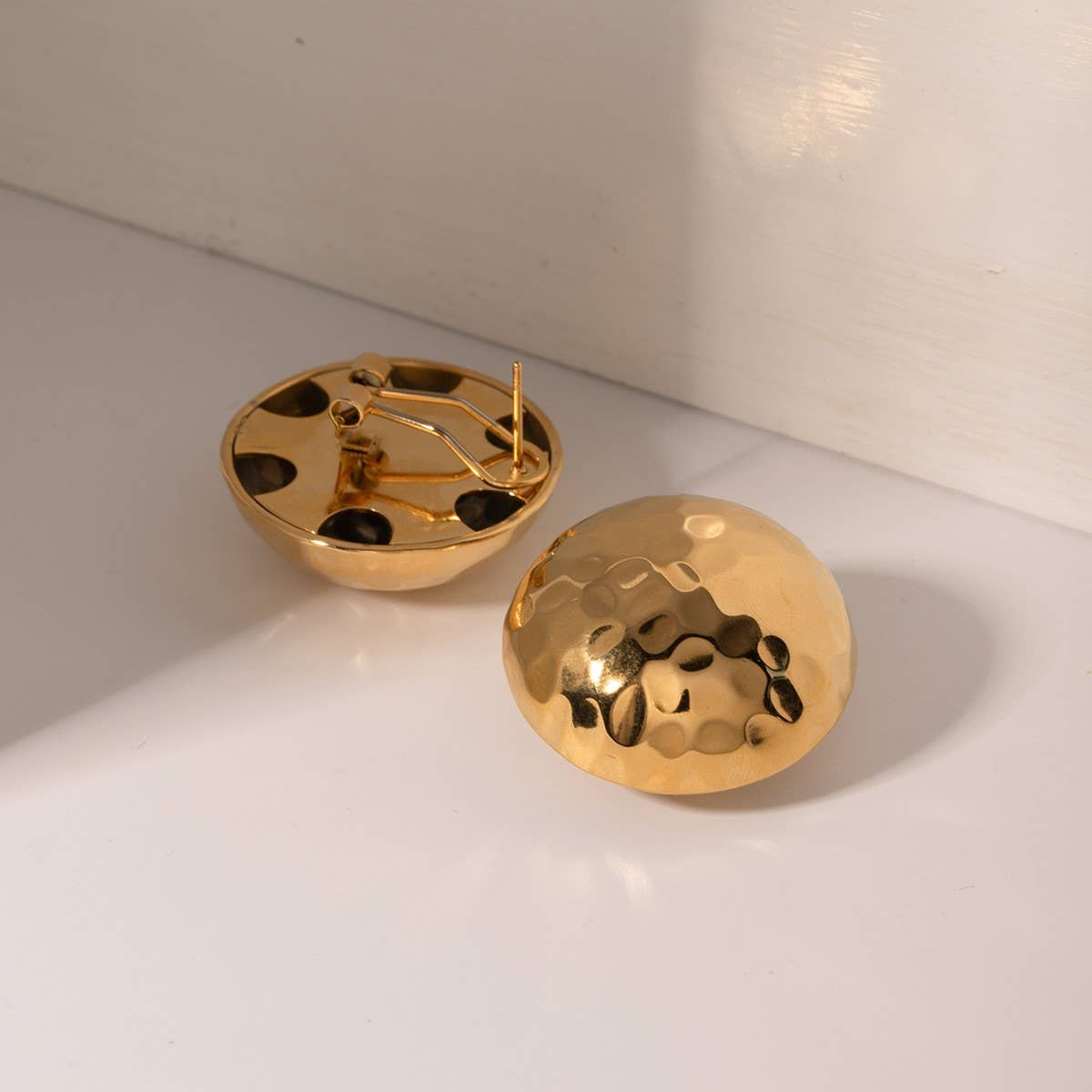 TEMPERAMENT LIGHT LUXURY GOLD ROUND EARRINGS