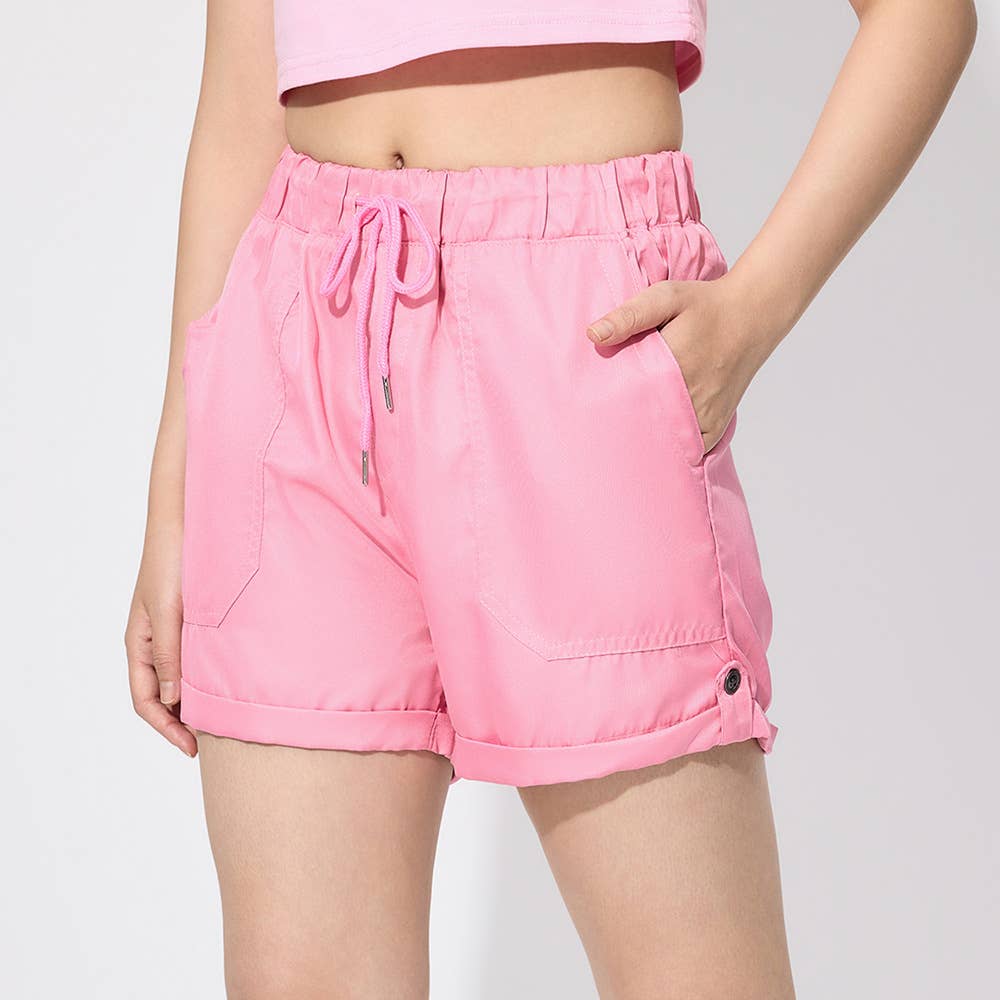 CASUAL LACE-UP CARGO THREE-QUARTER SHORTS
