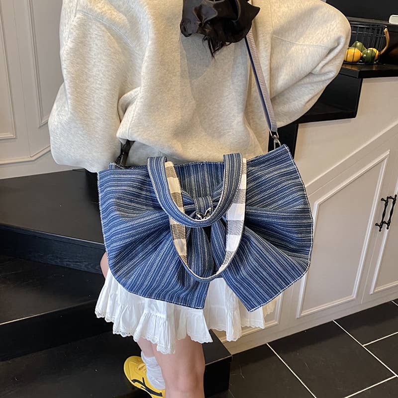 Single-shoulder bow school-style bag