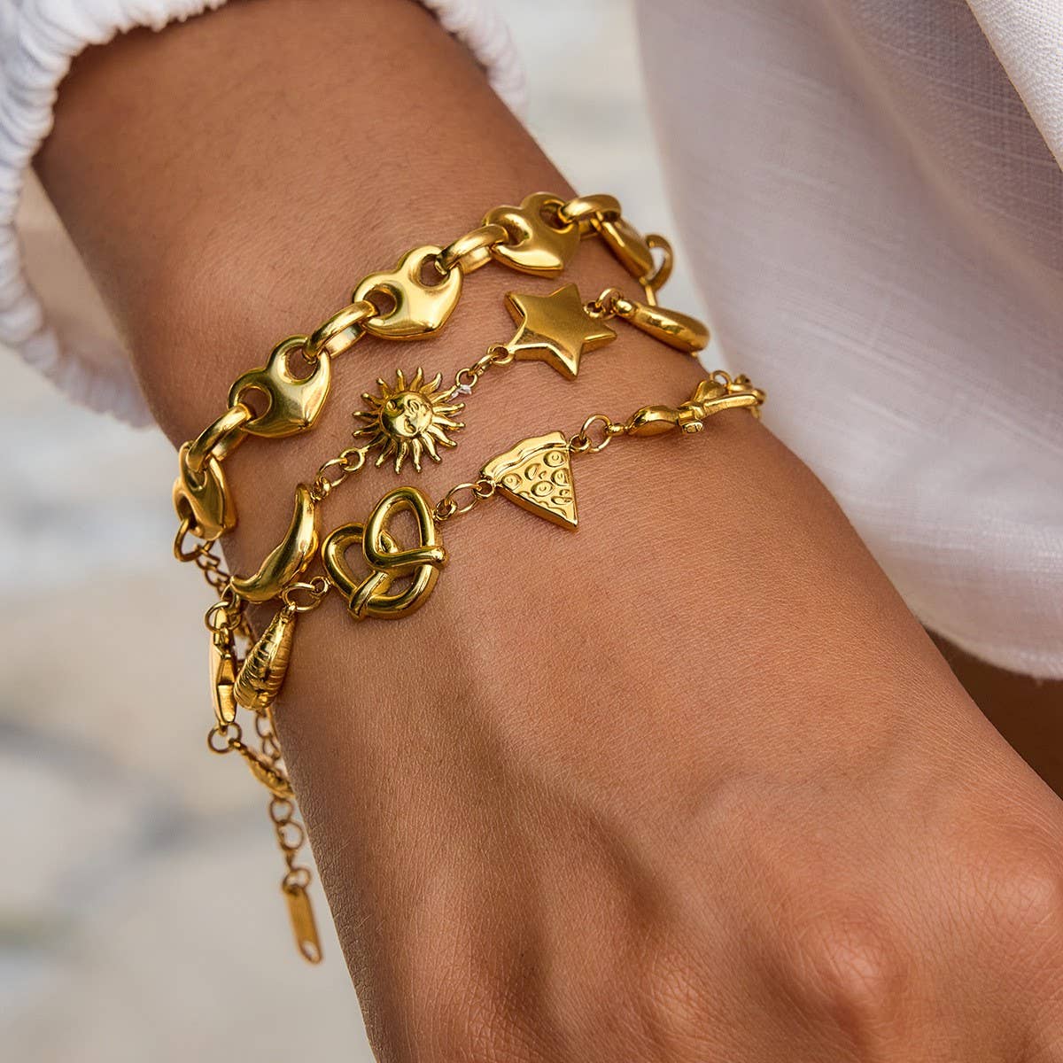 Cute Heart Croissant Pizza Bow Bracelet, 18K Gold