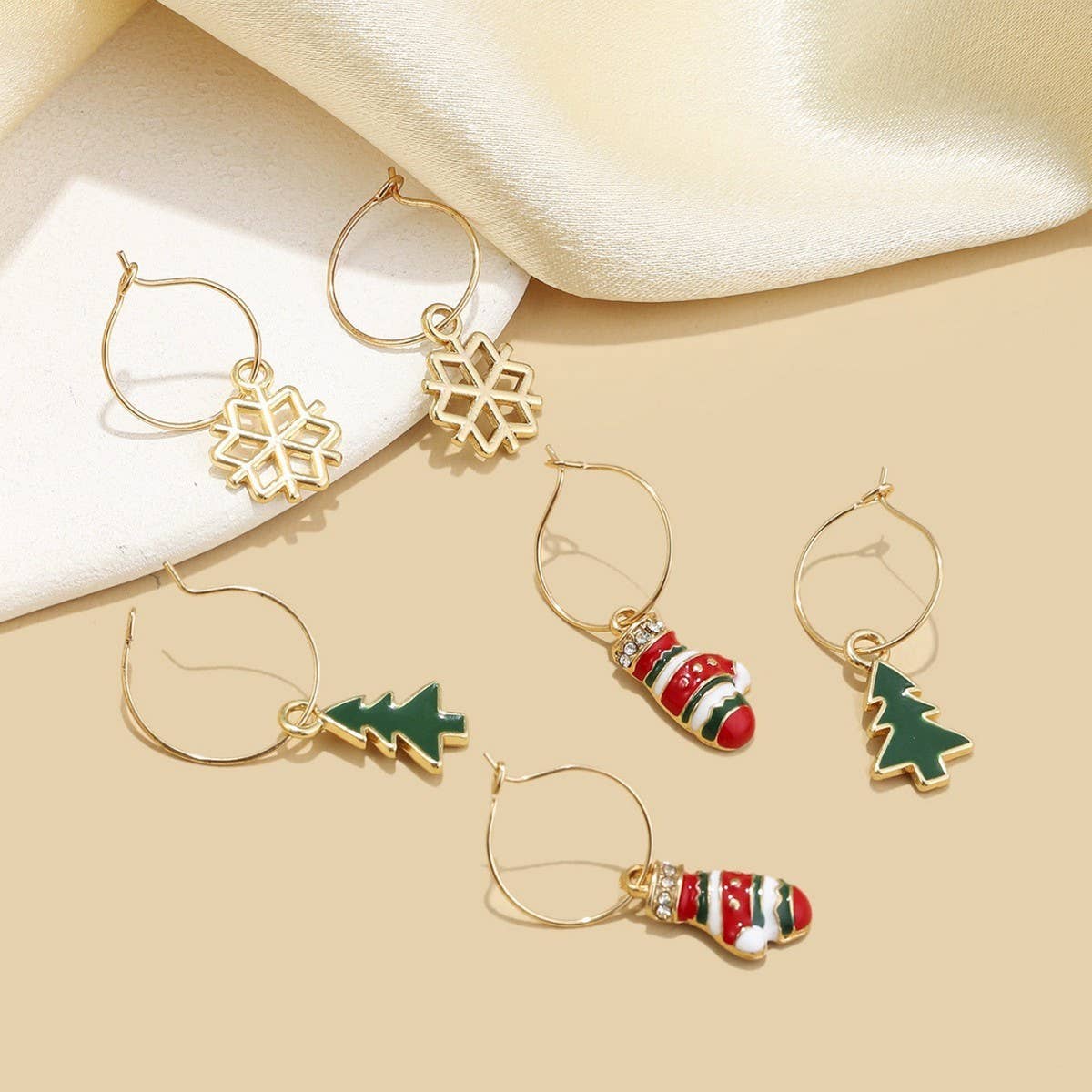 CHRISTMAS PATTERN HOOP AND DROP EARRING SET