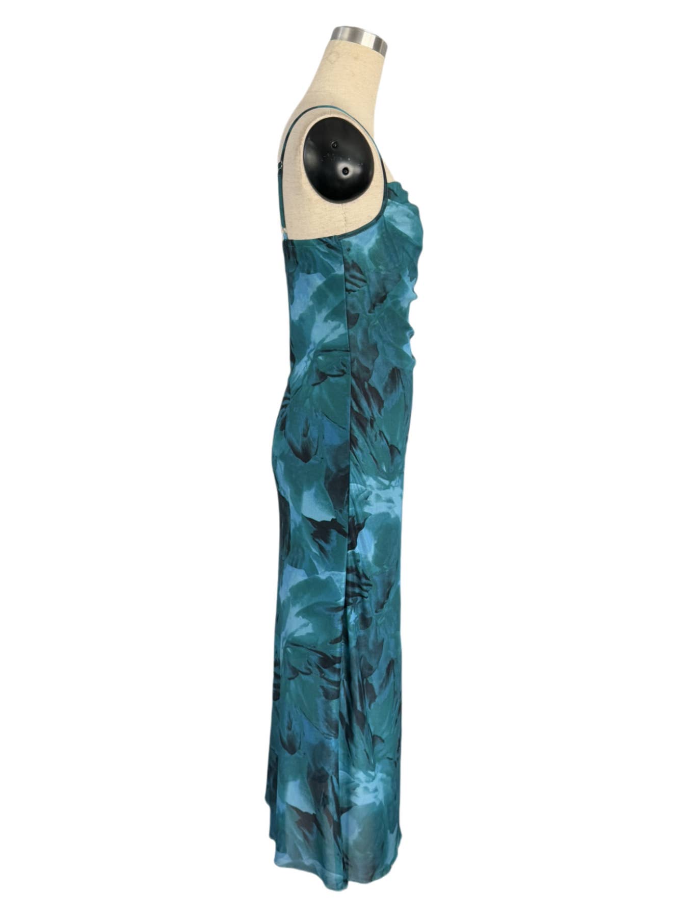 Strapless,form-fitting,high-end mid-length dress