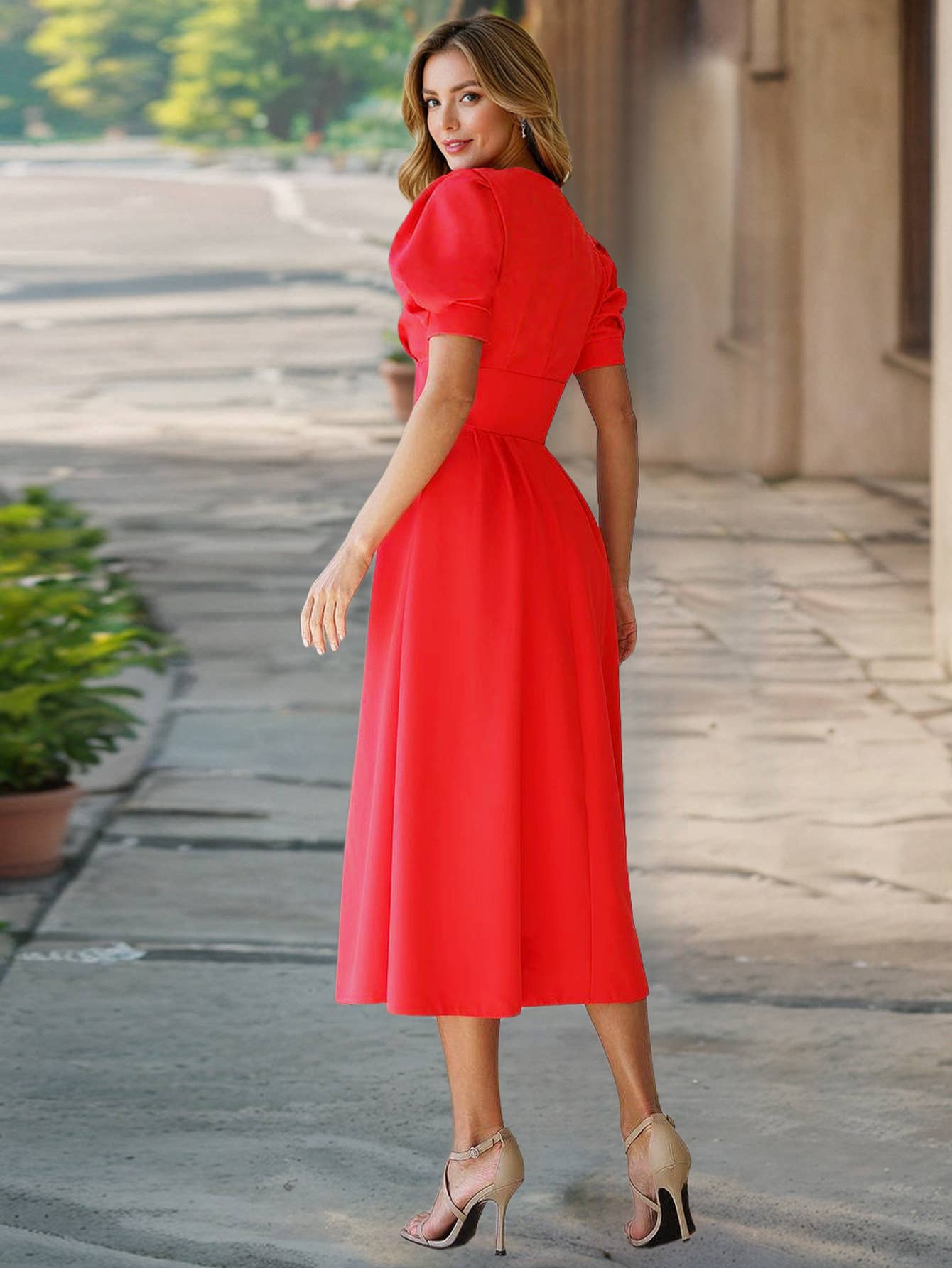Solid-color V-neck lantern sleeve fitted dress