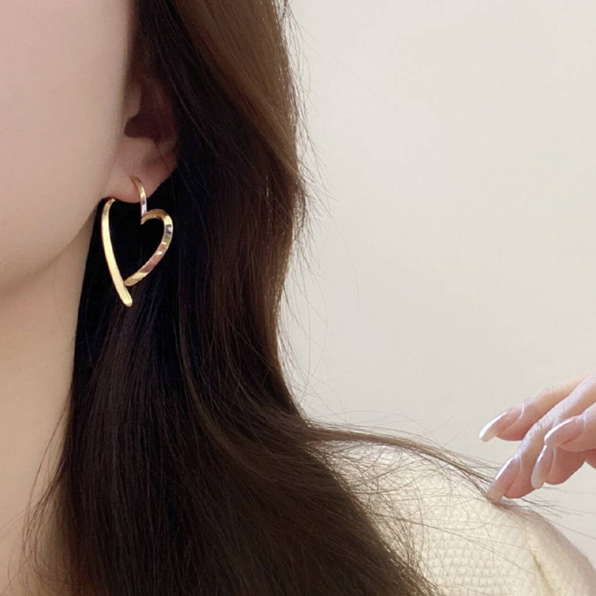 HIGH-GRADE HOLLOW DESIGN SWEET EARRINGS FOR WOMEN