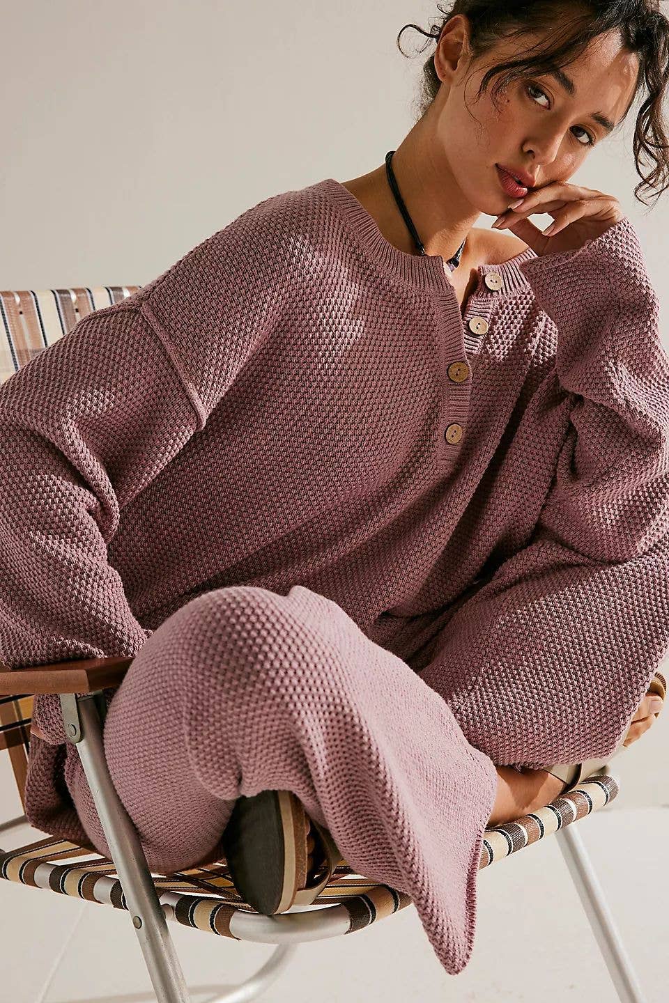 KNIT V-NECK BLOUSE AND SLACKS TWO-PIECE SET