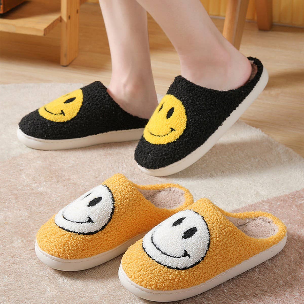 Cute Cartoon Smiling Face Fabric Slippers