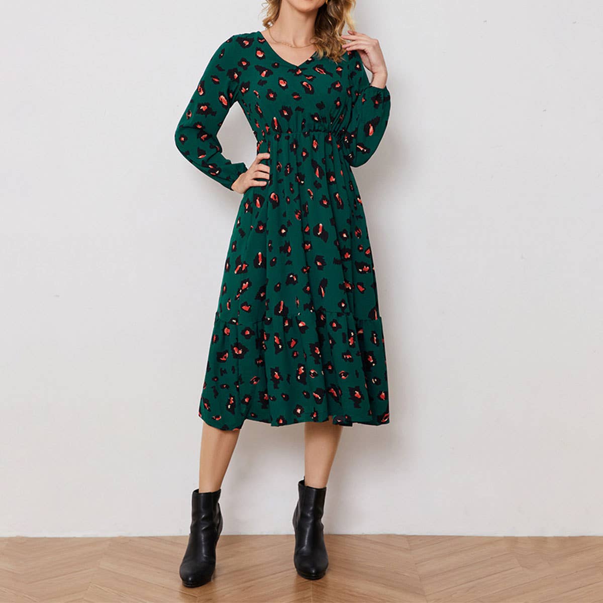 HOLIDAY STYLE V-NECK PRINT LONG-SLEEVED DRESS