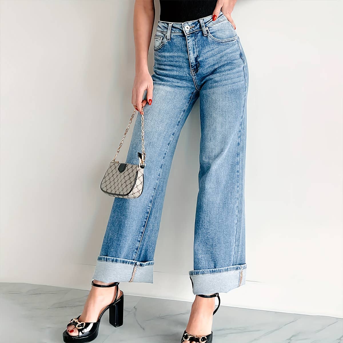 Straight-leg, wide-leg, rolleable denim trousers