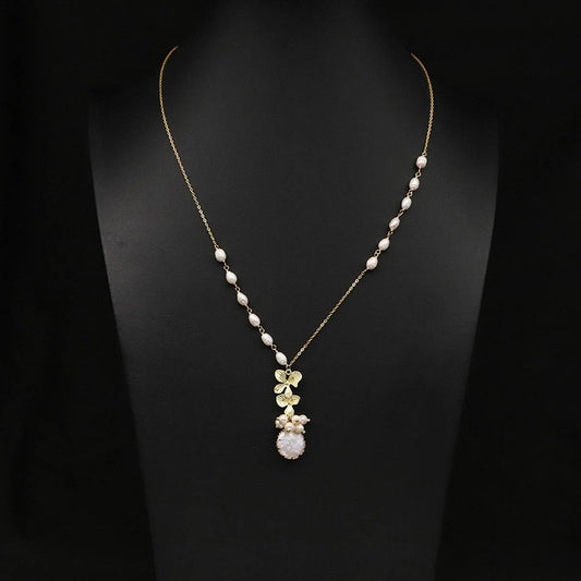 WOMEN'S VERSATILE AND ELEGANT PEARL NECKLACE