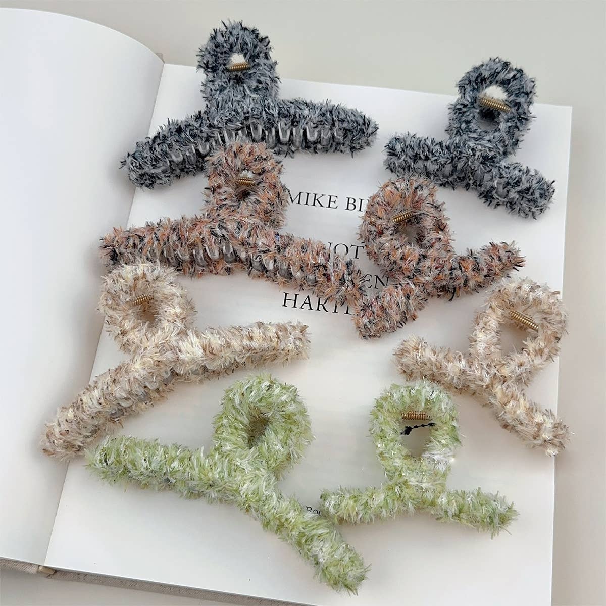 PATCHWORK FABRIC GRAB JACKET RACK LARGE