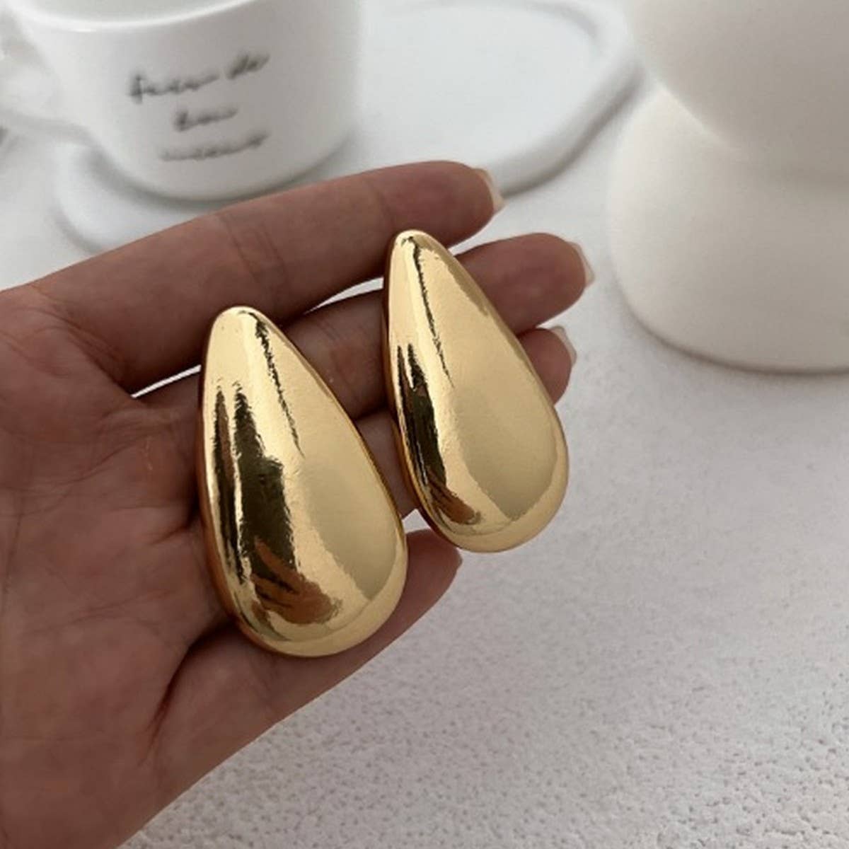 HIGH-GRADE STAINLESS STEEL WATER DROP EARRINGS