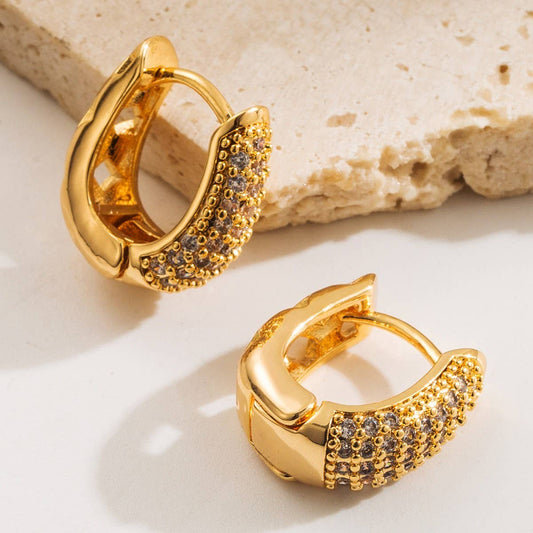 Oval Micro Gold-Plated Copper Hoop Earrings_CWMM8523