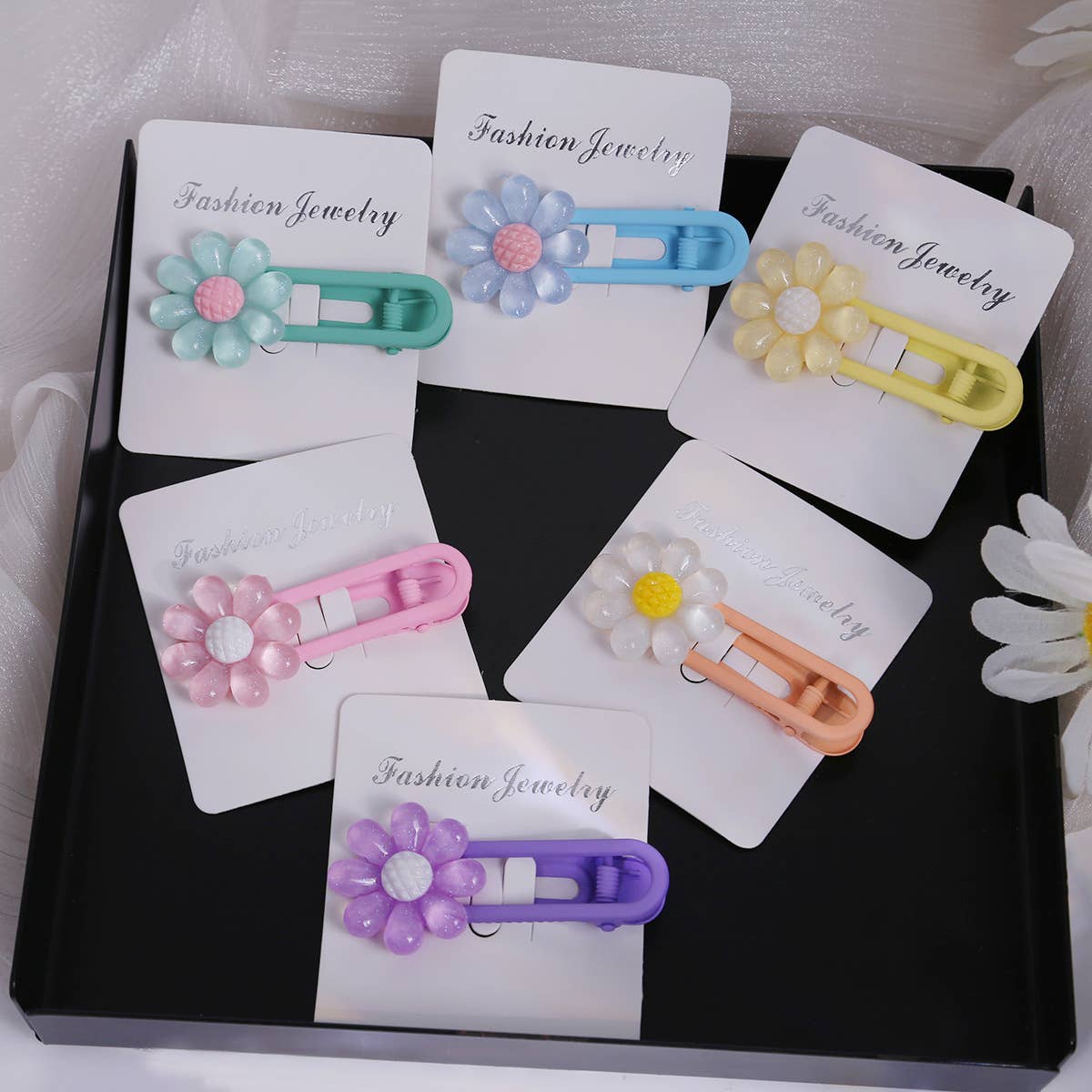 Dopamine-colored resin flower hair clips