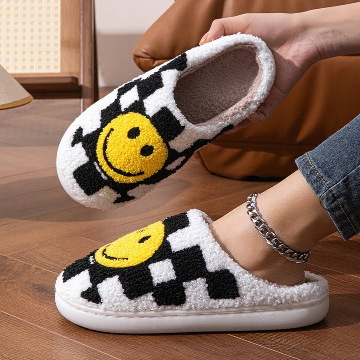HOME CHECKERBOARD SMILEY FACE COTTON SLIPPERS