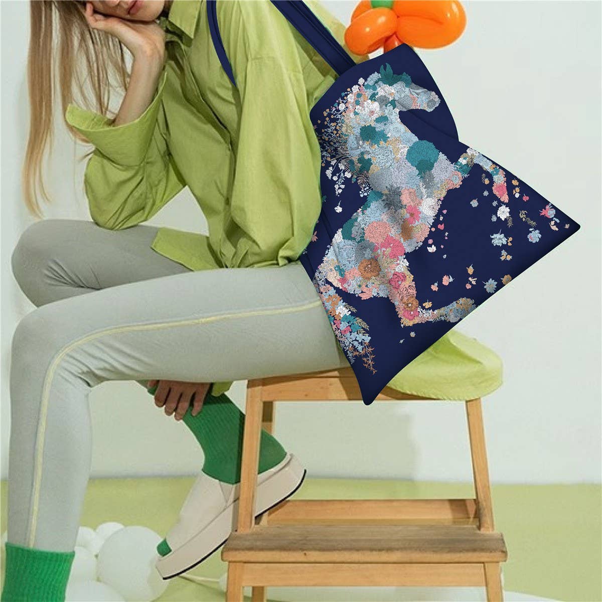 Light Floral Horse Print Canvas Shoulder Bag_CWAB5135