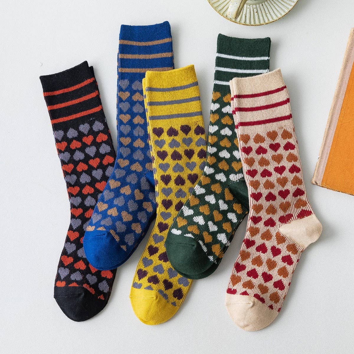 VINTAGE LOVE PRINT MID-TUBE SOCKS FOR WOMEN