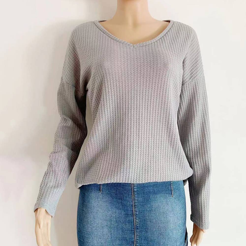 V-neck knitted long-sleeved blouse