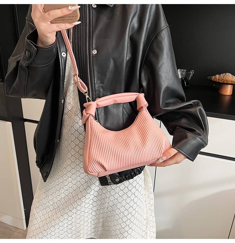 Simple pleated and creased single-shoulder bag