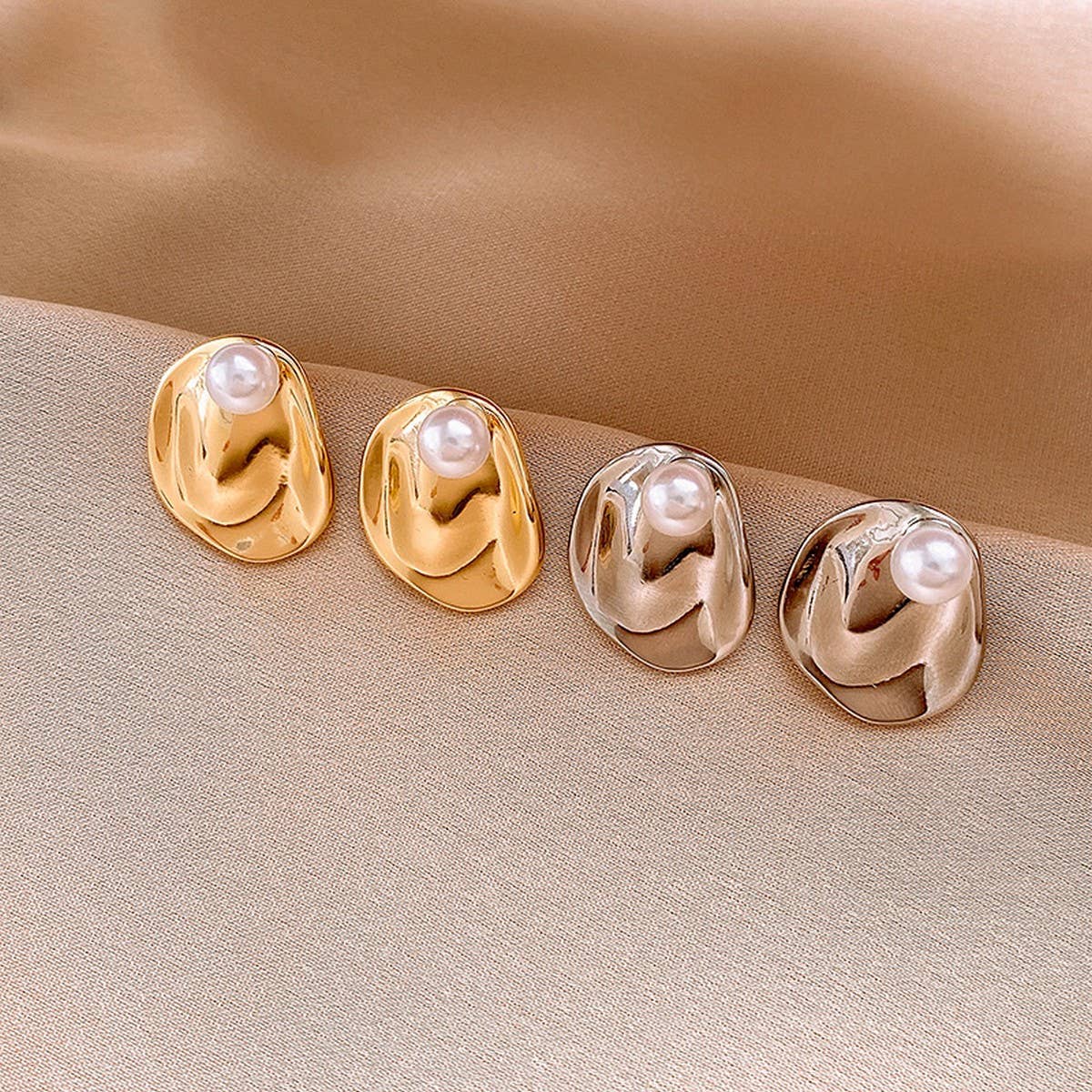 IRREGULAR ROUND PEARL PERSONALITY EARRINGS