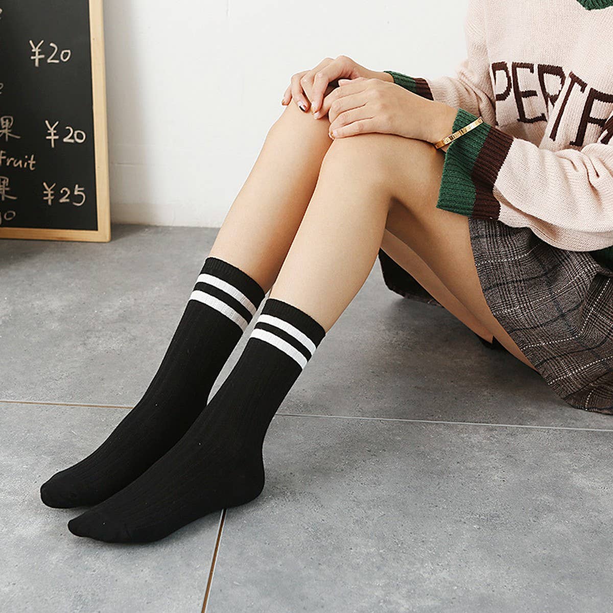 WO-STRIPED PREPPY MID-LENGTH SOCKS