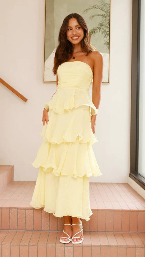 Sexy fashion strapless and backless cake dress