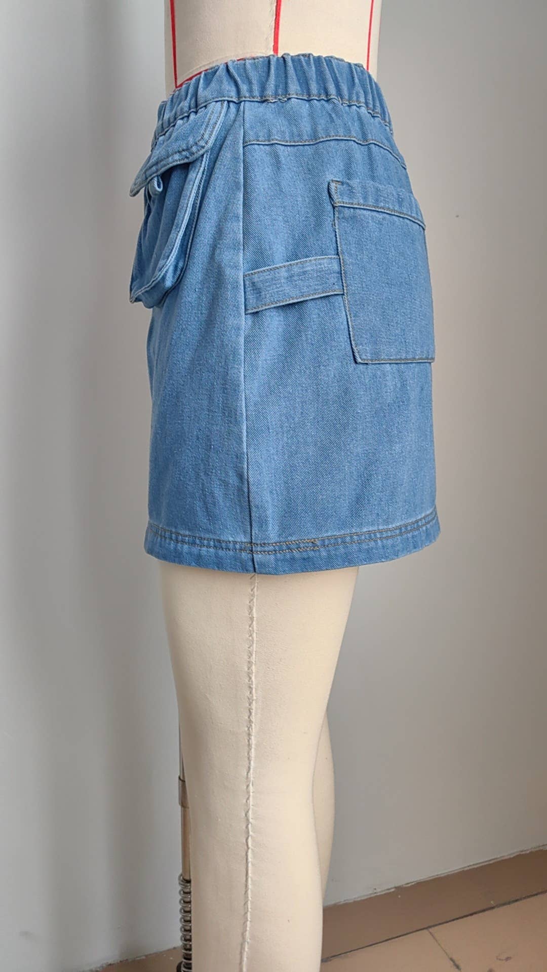 TIGHT WAIST DENIM SKIRT WITH POCKETS
