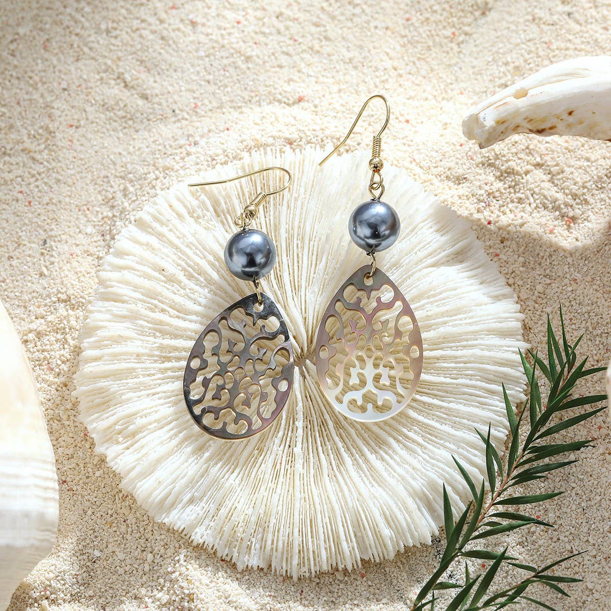 CREATIVE HOLLOW CARVED NATURAL SHELL EARRINGS