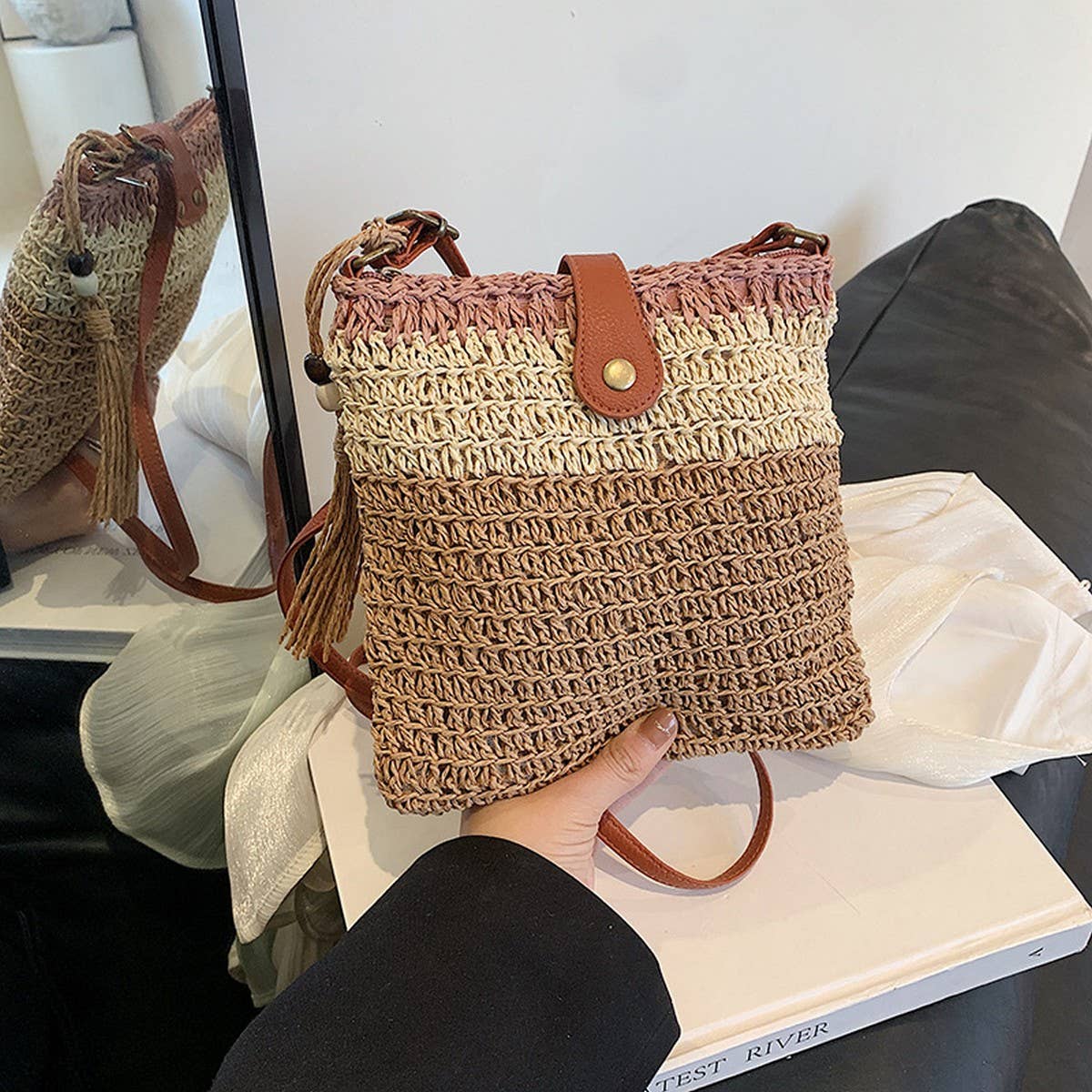 2024 NEW WOVEN STRIPED COMMUTER BAG_CWAB2304