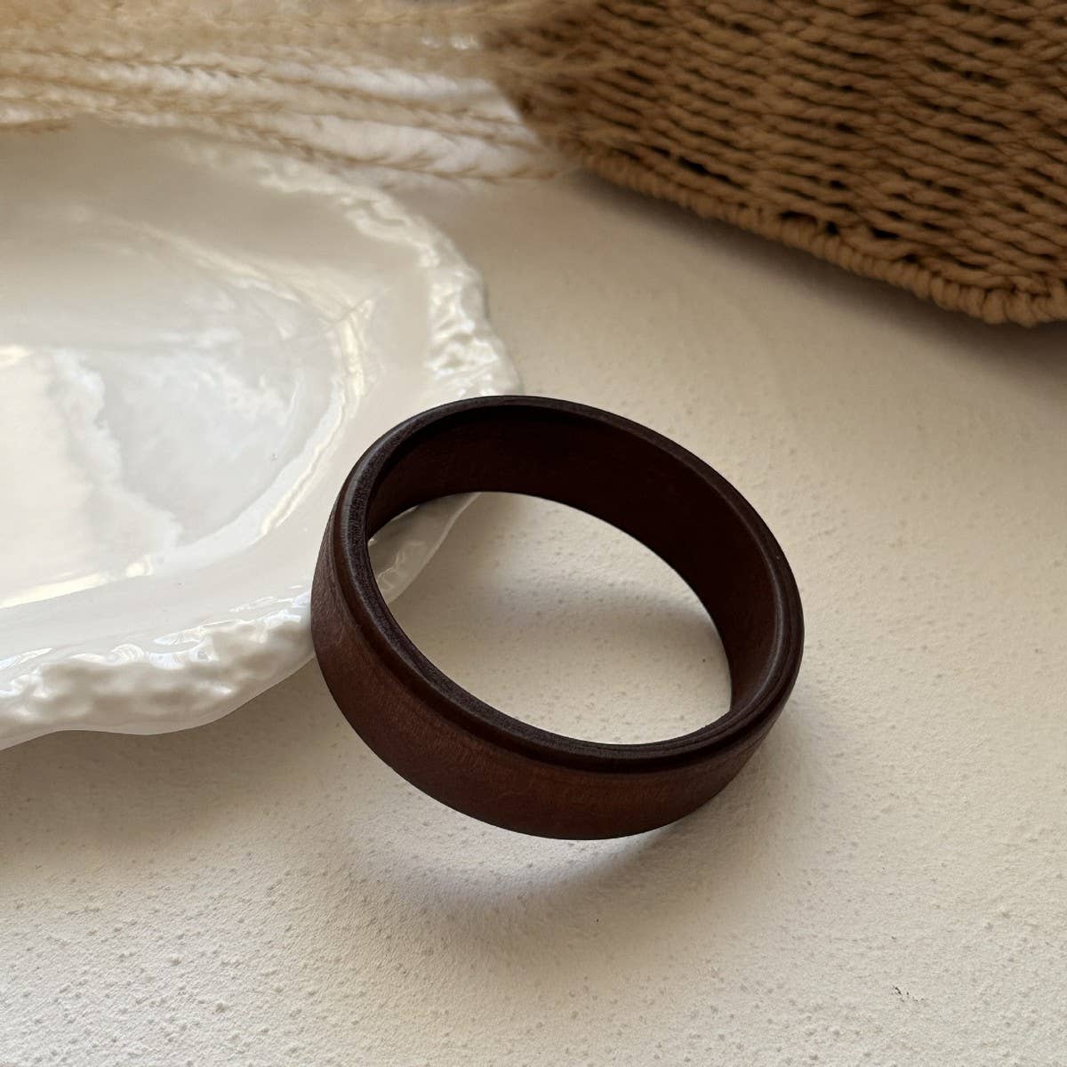 NEW LIGHT LUXURY FASHION IRREGULAR BRACELET