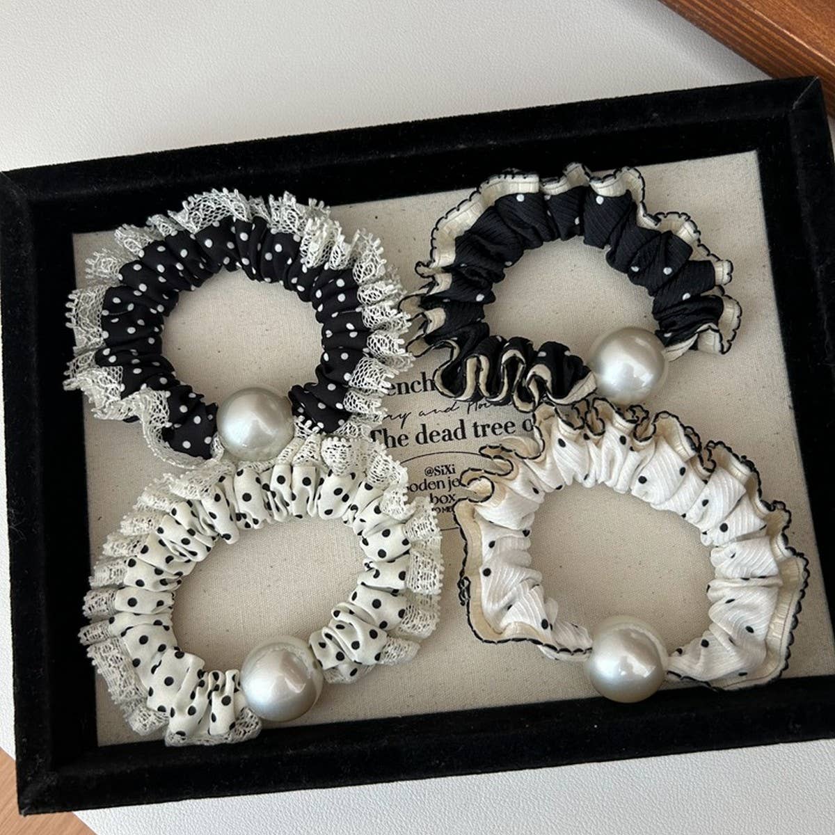 CURLY SMALL POLKA DOT HAIR SCRUNCHIES