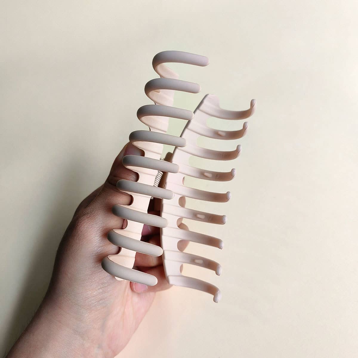 4.3" Matte PS Plastic Hair Claw Clip, Strong Hold_CWAHA0090