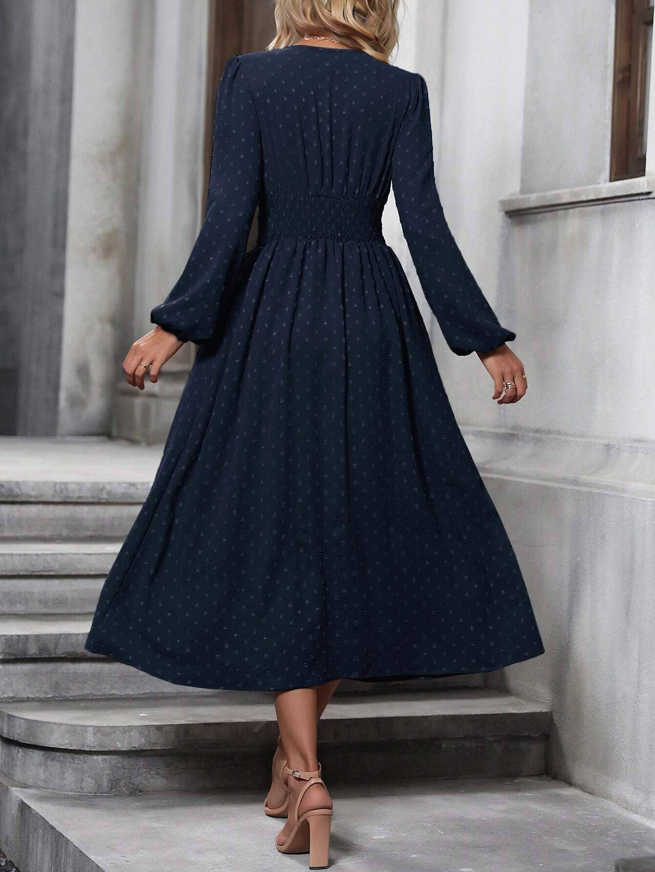 Pom-pom slanted collar sleeve pleated dress