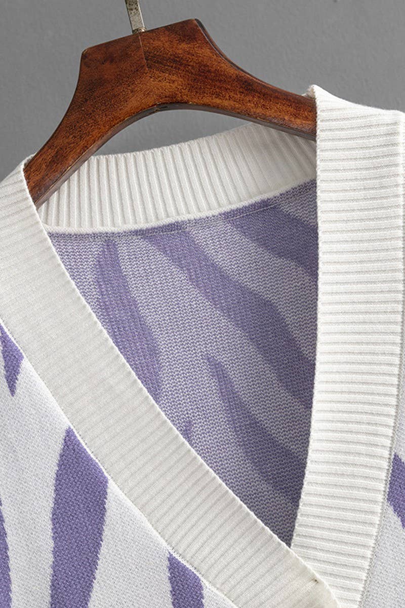 CWOCAL00673_SINGLE BUTTON STRIPED KNIT CARDIGAN