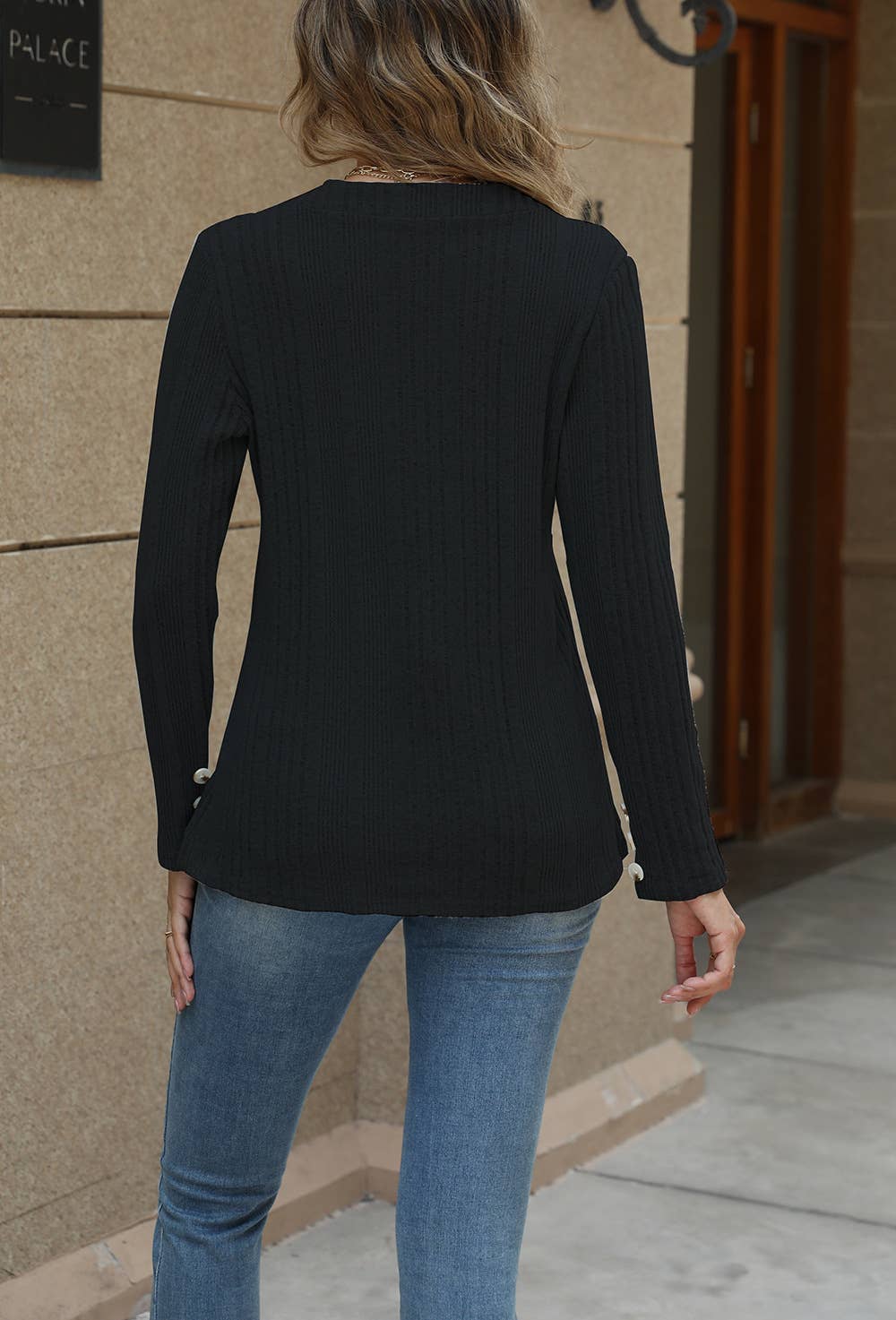 V-NECK FURRED PIT STRIPE BUTTON T-SHIRT