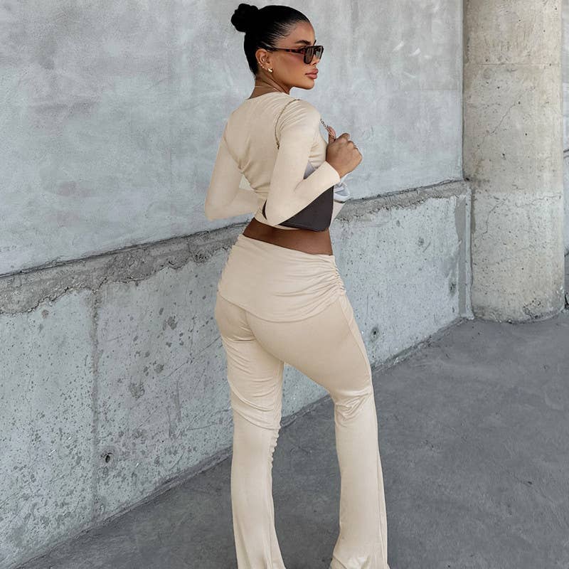 Long-sleeved top tight trousers and pleated suit