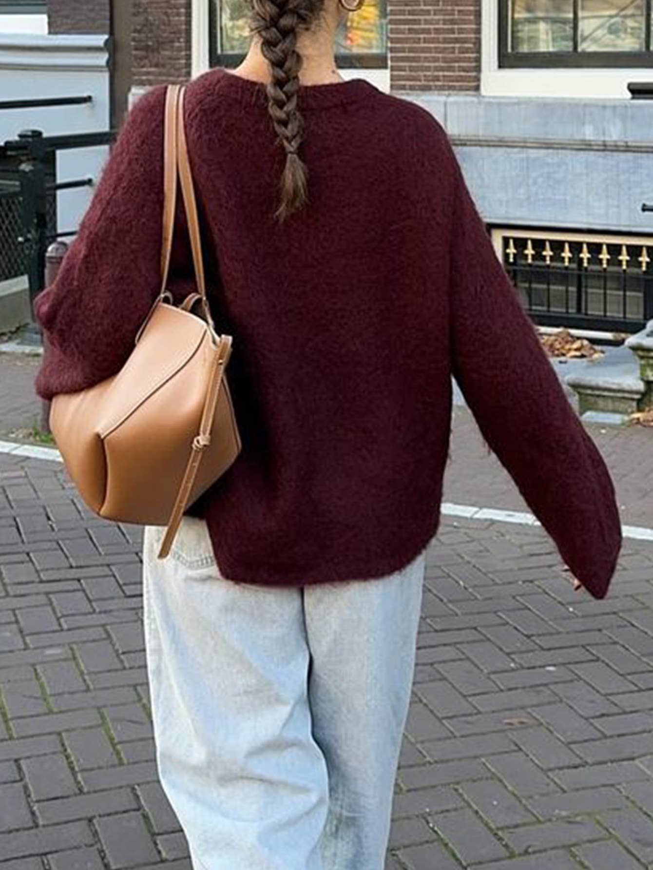Simple long-sleeved solid-color knitted sweater