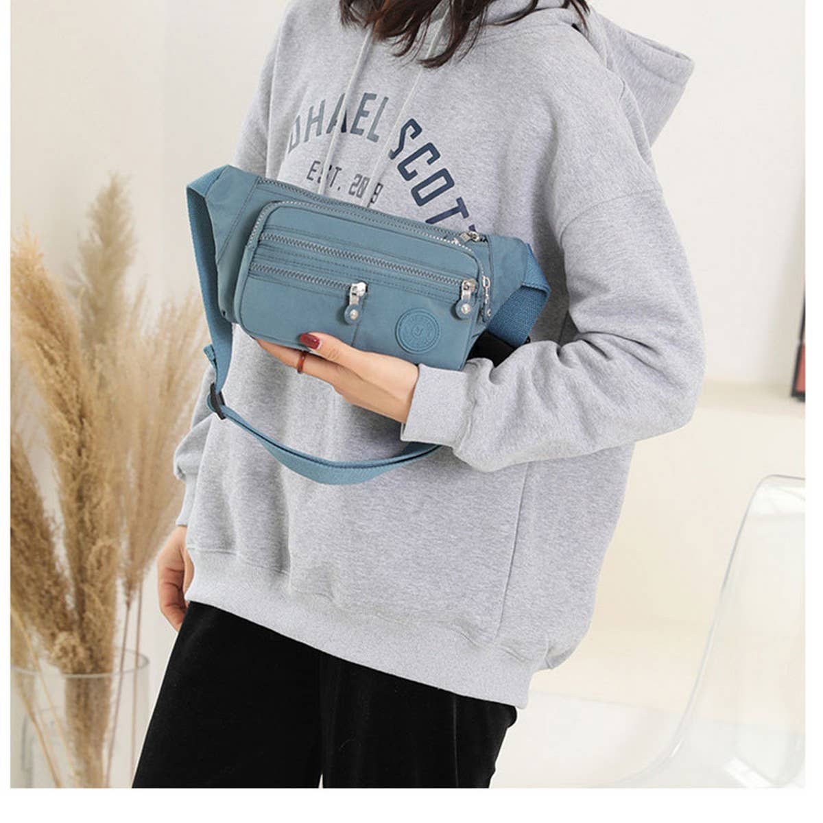 LARGE CAPACITY FASHIONABLE SHOULDER MESSENGER BAG_CWAB3517