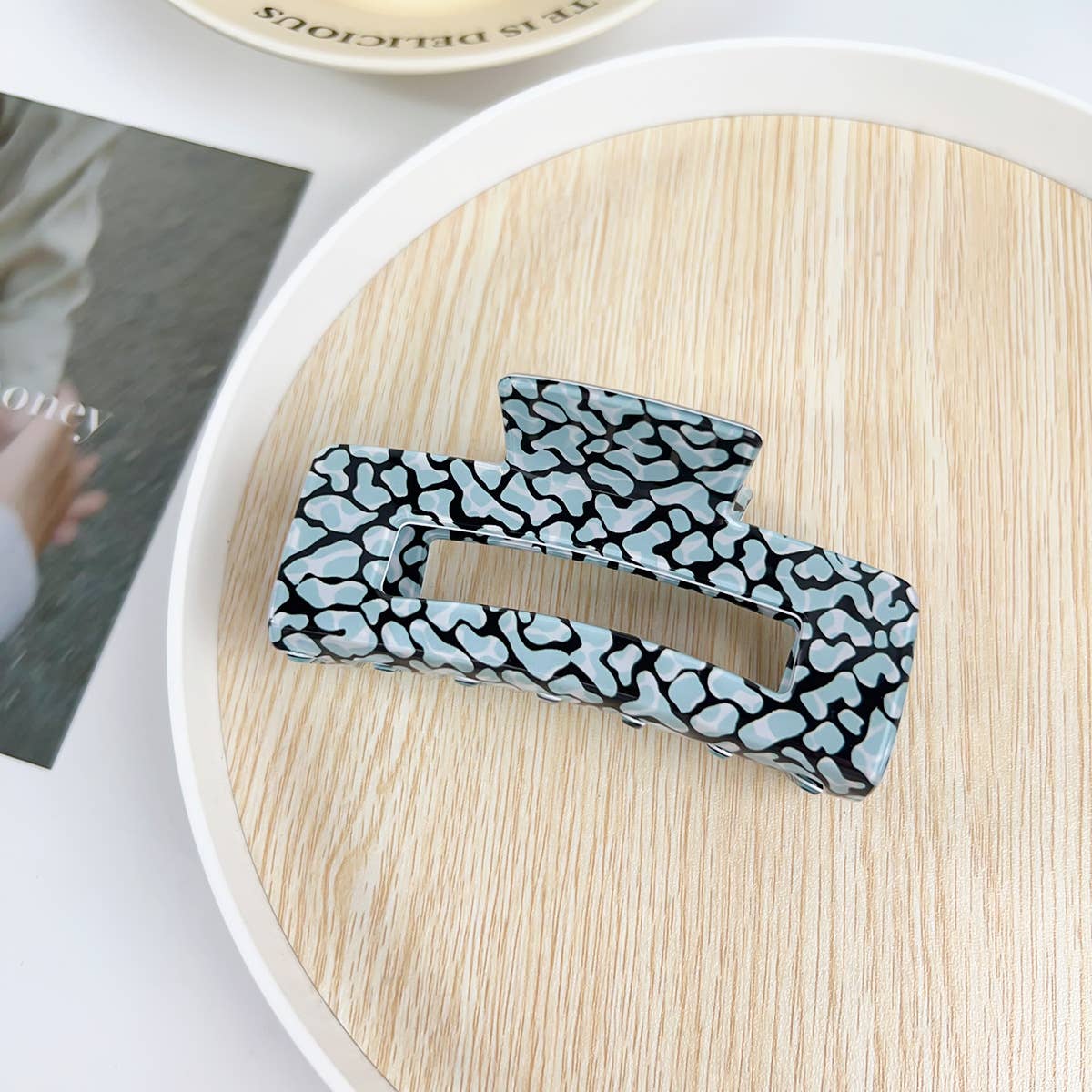 Tropical hollowed-out clipper floral hair clip