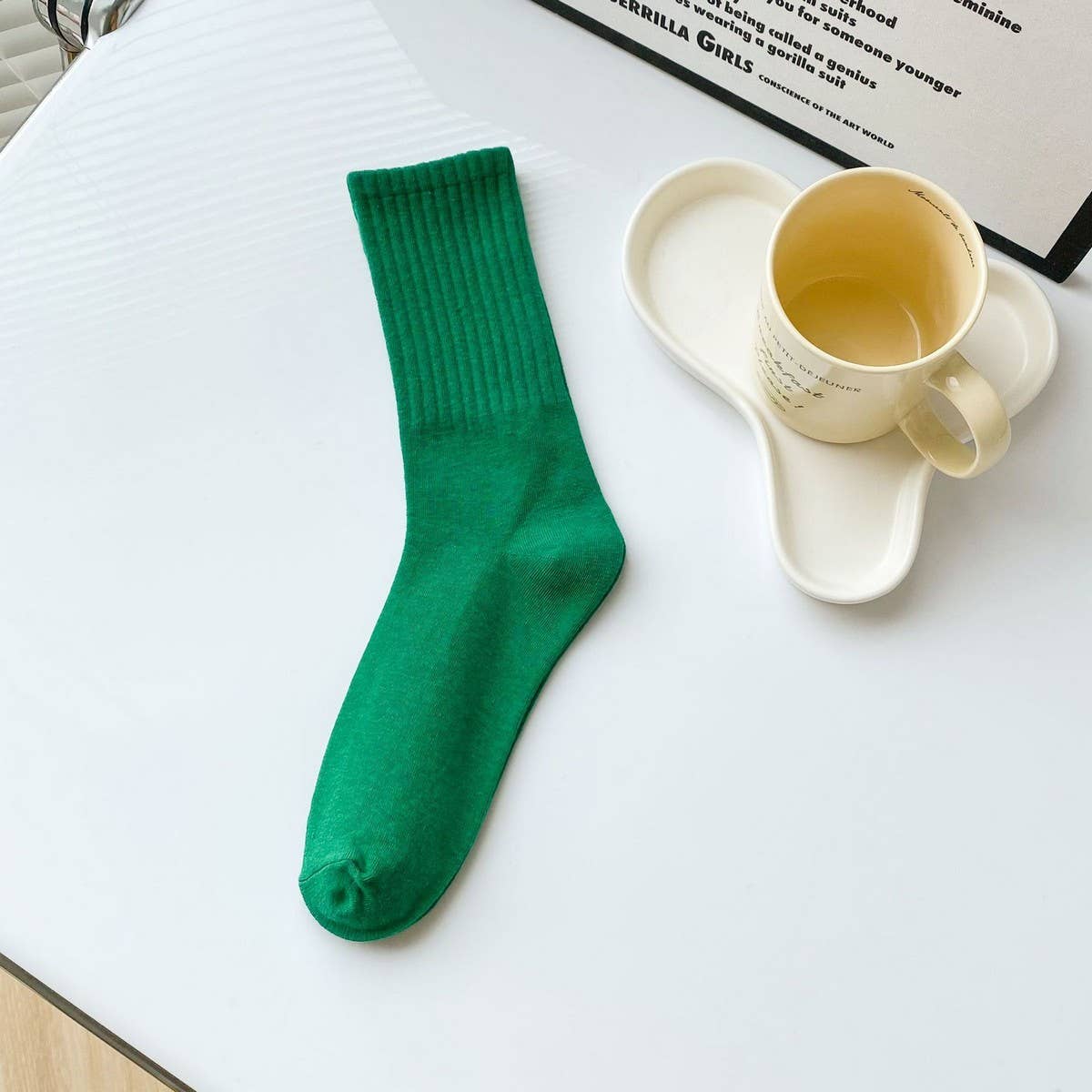 NEW SOLID COLOR CASUAL WOMEN'S MID-CALF SOCKS_CWMS1402