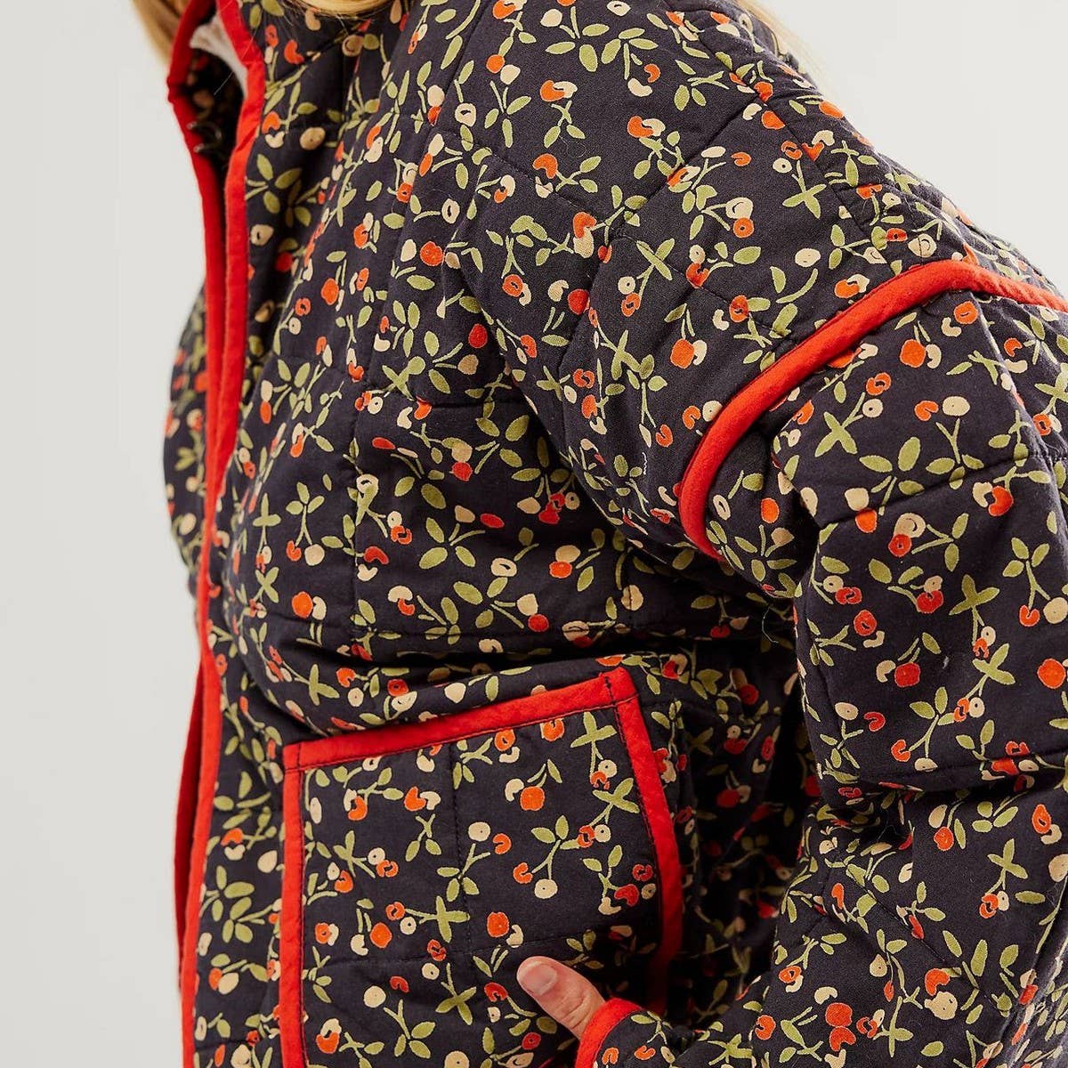 COLOUR-BLOCK FLORAL PRINT QUILTED JACKETS