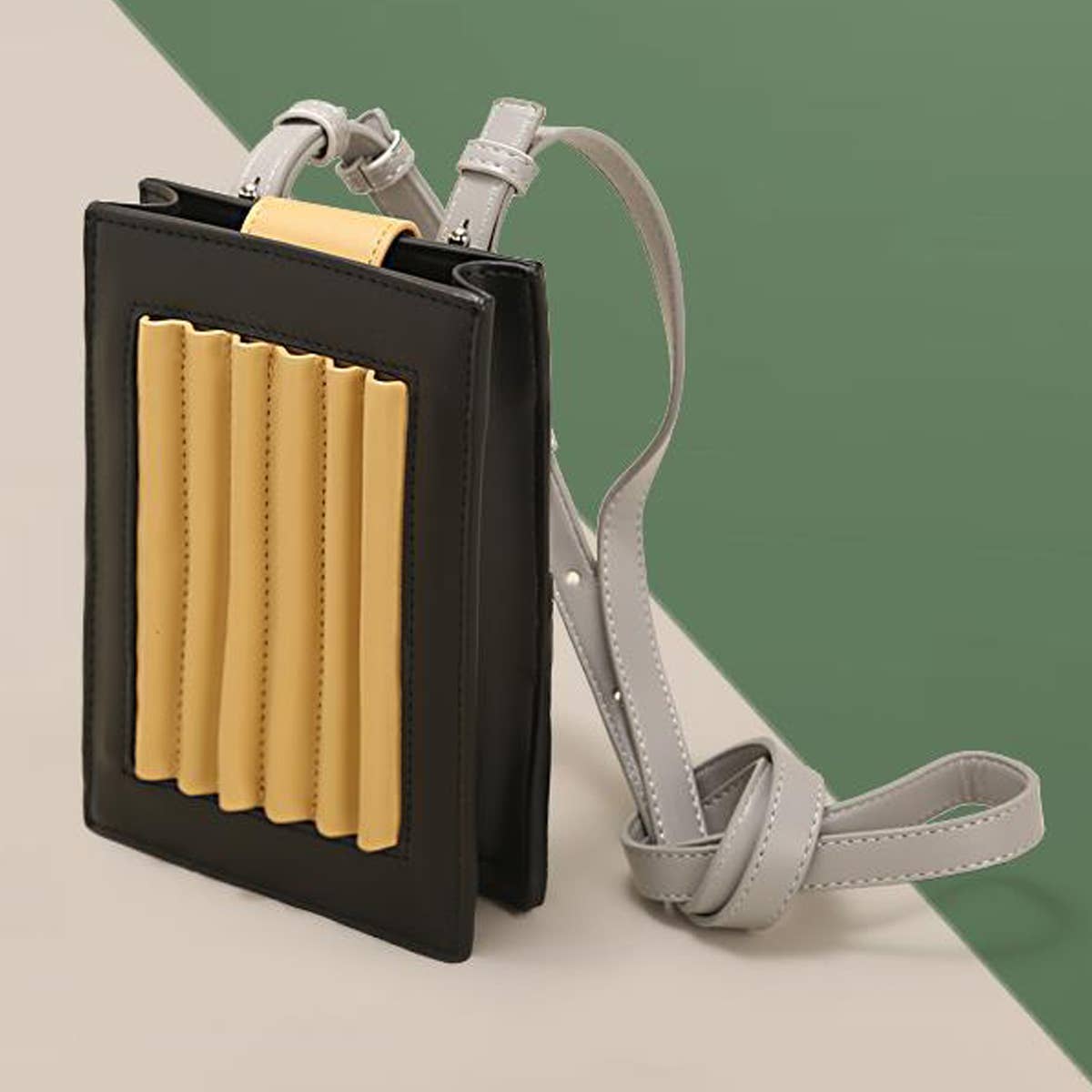 RETRO CONTRAST PLEATED SMALL SQUARE BAG_CWAB1903