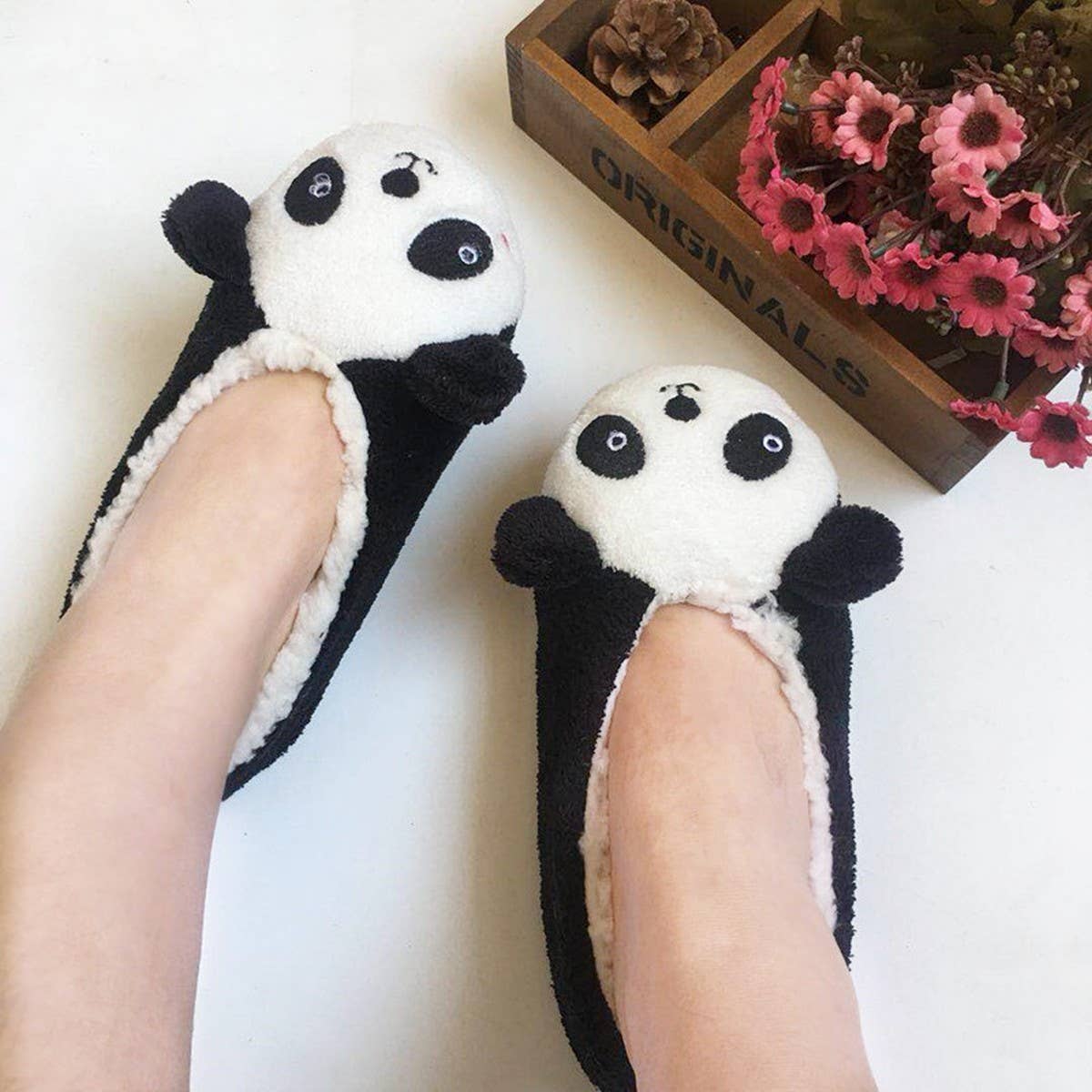 CUTE FLOOR SOCKS LADIES HOME FLOOR SHOES