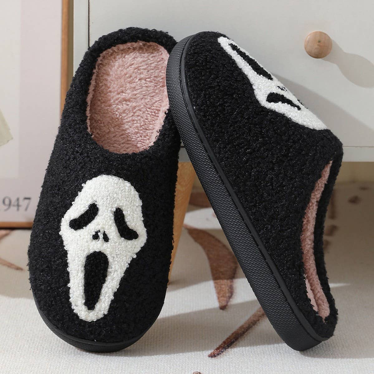 SOFT PLUSH COMFY HALLOWEEN SLIPPERS_CWSHS0261