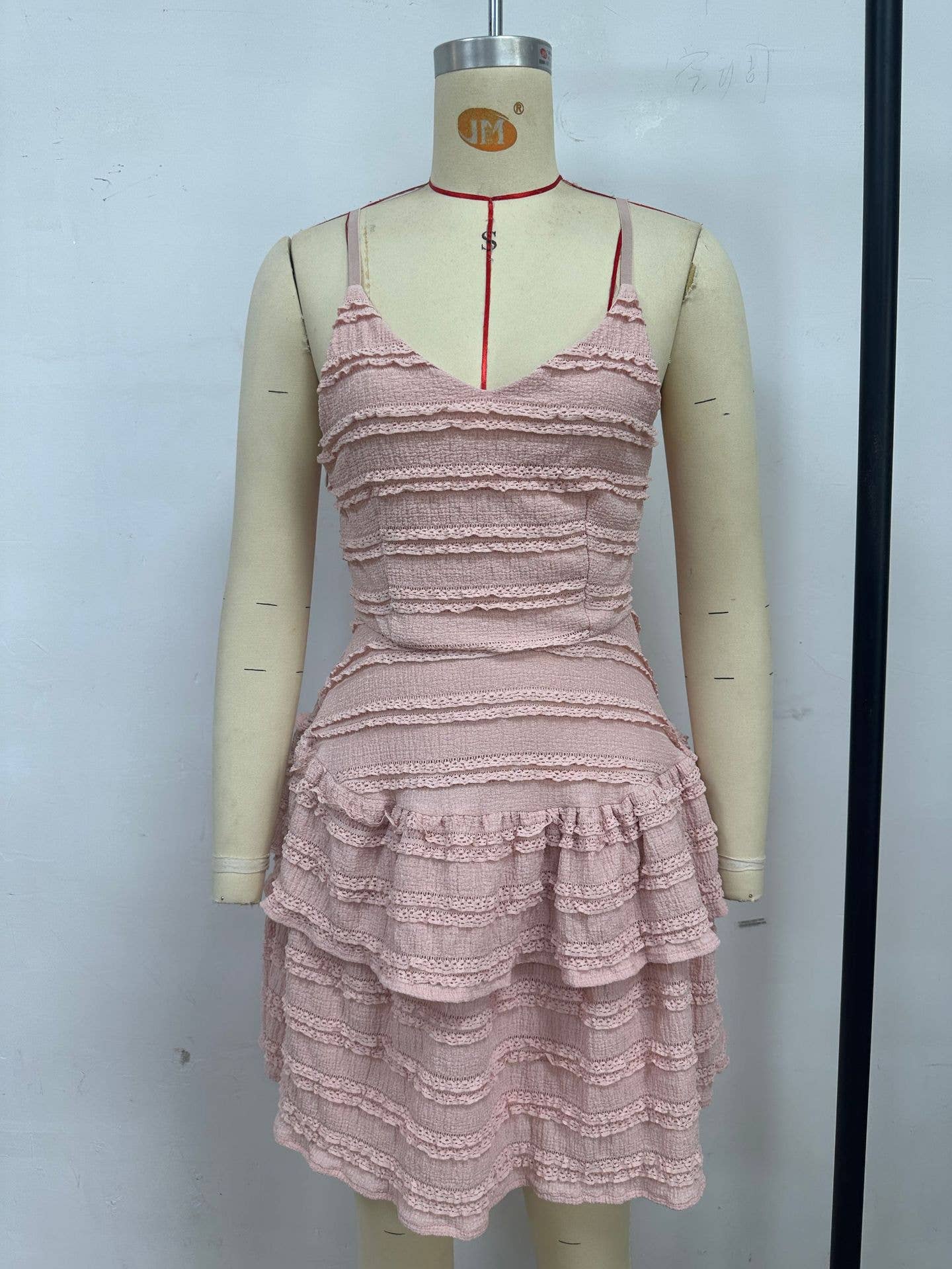 Solid-colored backless sexy halter lace dress