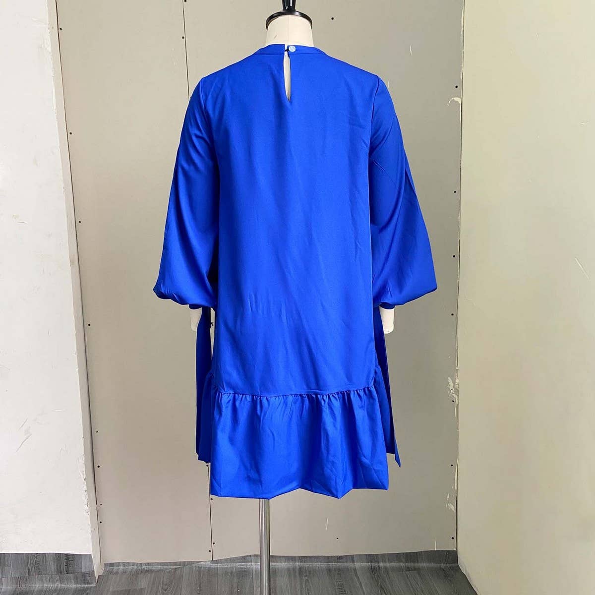 LOOSE SOLID COLOR PUFF SLEEVES PLUS SIZE DRESS