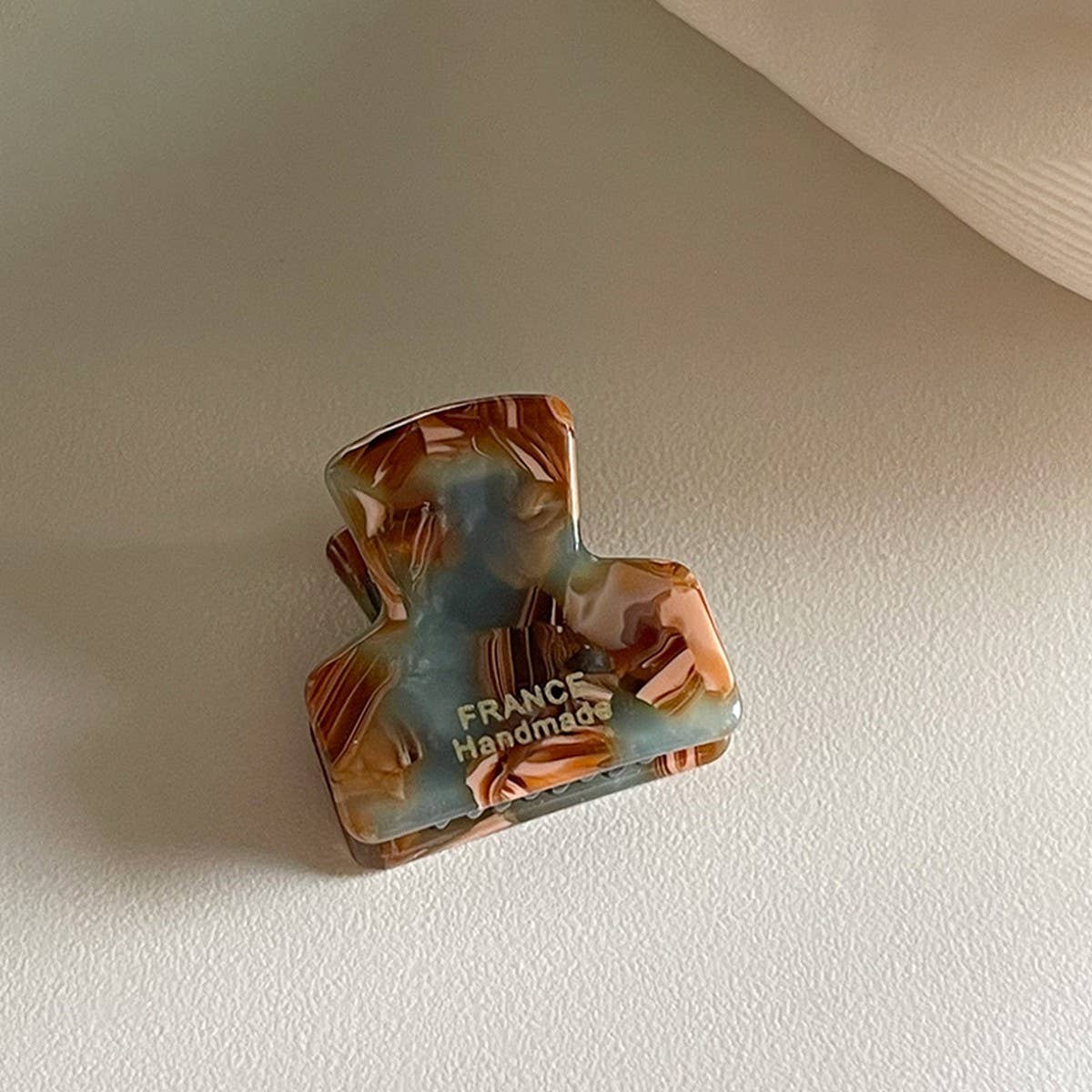 Minimalist Gold-Tone Mini Tortoise Hair Claw