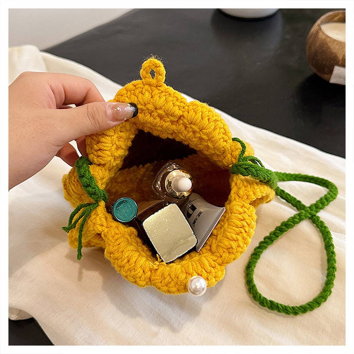 SMALL FRESH CONTRAST COLOR CROCHET SHOULDER BAG_CWAB2411