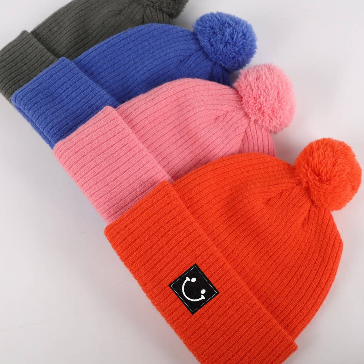 WINTER CHILDREN'S HAT AND GLOVES TWO-PIECE SET